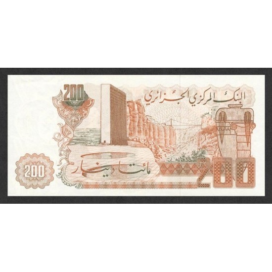 1983 - Argelia Pic 135a 200 Dinars notebank 1983 - Argelia Pic 135a 200 Dinars notebank